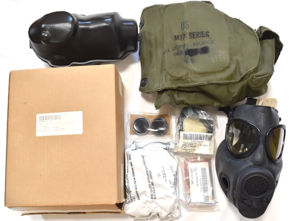 米軍実物 M17A2 ガスマスク 本体 バッグ 付属品 完品 セット S 60～90