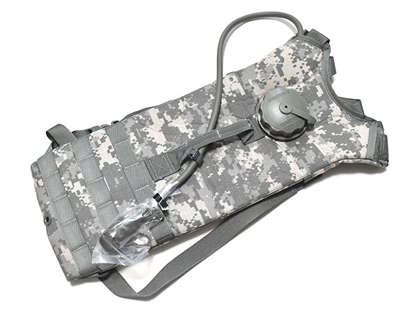 米軍実物 ACU/UCP ハイドレーション キャリアー リザーバー セット