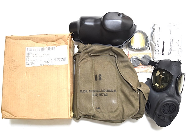 人気新品 M17A2 米軍実物 ガスマスク 箱入り セット 付属品 バッグ 本体 個人装備