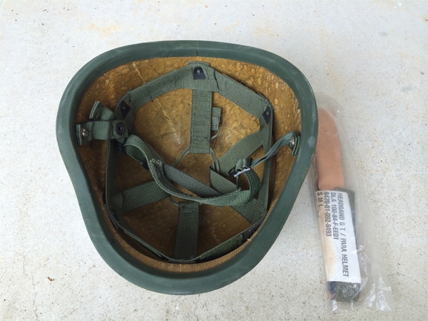 米軍　実物 PASGTフリッツヘルメット　MEDIUM 送料無料 US PASGT HELMET フリッツヘルメット 1983 の商品詳細
