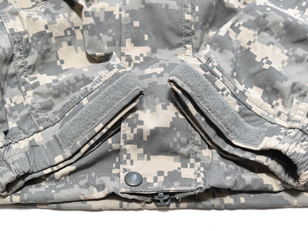 S-R 米軍 ECWCS GEN3 LEVEL5 ソフトシェルジャケット ACU U.S.ARMY 米軍 デッドストック ECWCS GEN3 LEVEL5 ソフトシェル