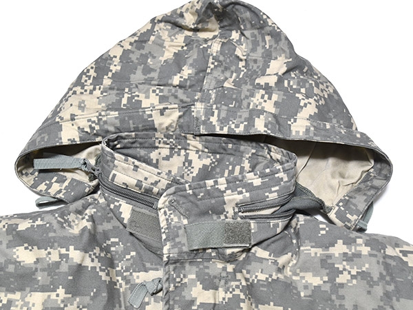実物放出良品 アメリカ陸軍ACU UCP XS−R M65フィールドジャケット