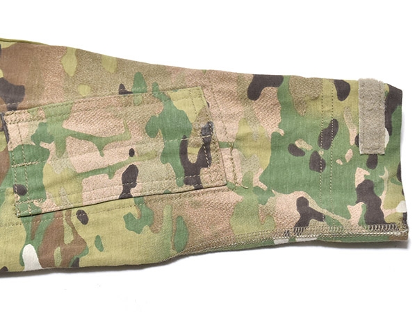 セール　実物 米軍 MASSIF製 コンバットシャツ Sサイズ MultiCam 米軍実物 Massif コンバットシャツ S マルチカム 陸軍 ミリタリー