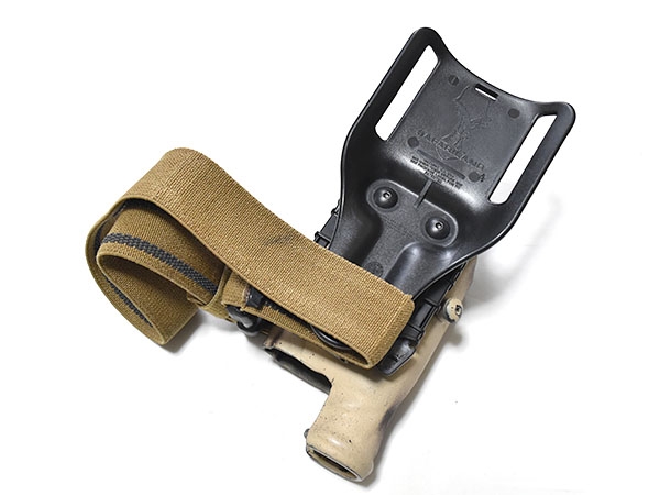 米軍　実物　SAFARILAND GLOCK ホルスター　送料無料 米軍 実物 SAFARILAND GLOCK ホルスター 送料無料 SAFARILAND