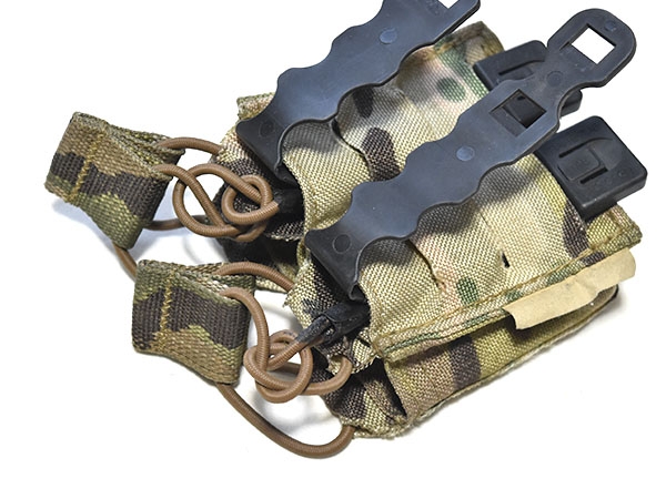 米軍放出品 マルチカムマガジンポーチ 米軍放出品 Blackhawk STRIKE ダブル ピストル マガジンポーチ