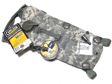米軍放出品 CAMELBAK キャメルバック ハイドレーション ポーチ ACU/UCP 陸軍 空軍